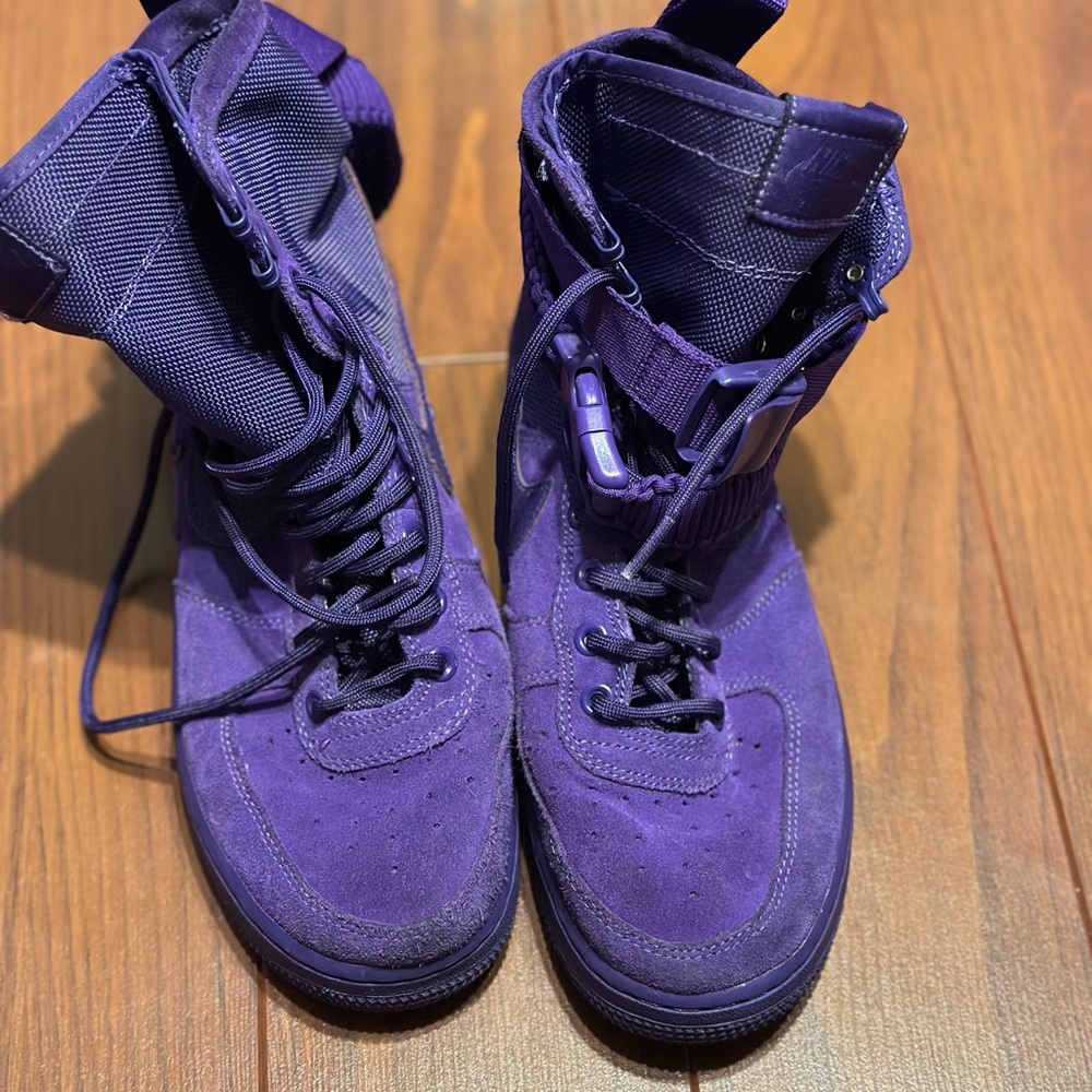 Nike Women's Lace Up Purple Boots